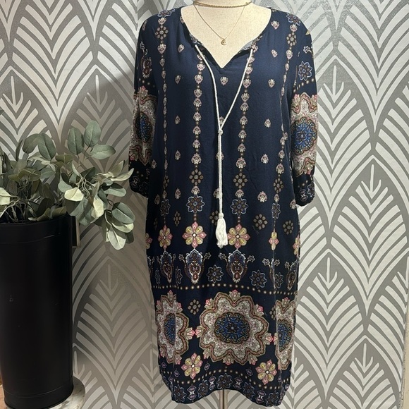 Halife printed long sleeve loose fitting dress. - Picture 1 of 9